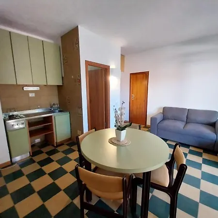 Trilocale Con Giardino Appartement