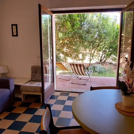 Trilocale Con Giardino Appartement